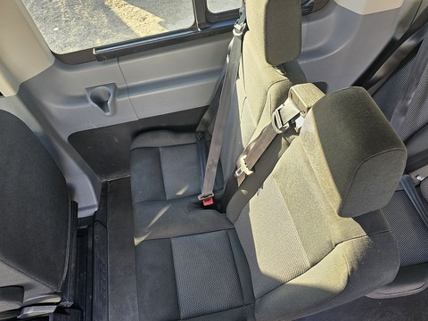 2.2 TDCi 460 HDT Minibus 4dr Diesel Manual L4 H3 (18 seats) (196 g/km, 123 bhp) Minibus Manual Diesel