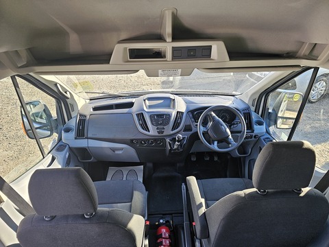 2.2 TDCi 460 HDT Minibus 4dr Diesel Manual L4 H3 (18 seats) (196 g/km, 123 bhp) Minibus Manual Diesel