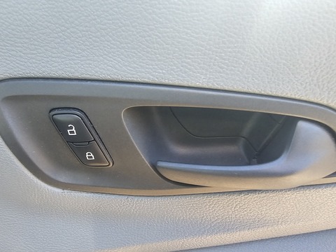 2.2 TDCi 460 HDT Minibus 4dr Diesel Manual L4 H3 (18 seats) (196 g/km, 123 bhp) Minibus Manual Diesel