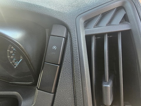 2.2 TDCi 460 HDT Minibus 4dr Diesel Manual L4 H3 (18 seats) (196 g/km, 123 bhp) Minibus Manual Diesel