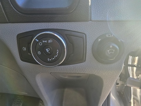 2.2 TDCi 460 HDT Minibus 4dr Diesel Manual L4 H3 (18 seats) (196 g/km, 123 bhp) Minibus Manual Diesel