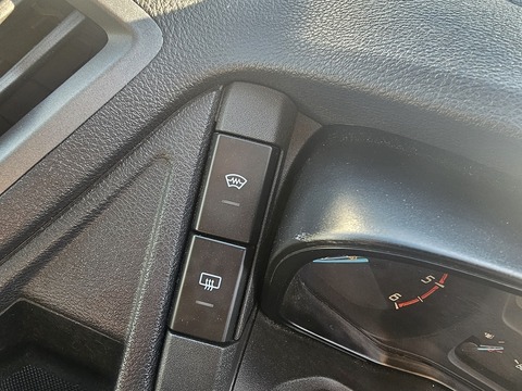 2.2 TDCi 460 HDT Minibus 4dr Diesel Manual L4 H3 (18 seats) (196 g/km, 123 bhp) Minibus Manual Diesel