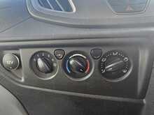 Ford Transit 2.2 TDCi 460 HDT Minibus 4dr Diesel Manual L4 H3 (18 seats) (196 g/km, 123 bhp) 