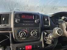 Peugeot Boxer 2.2 HDi 435 Panel Van 5dr Diesel Manual L4 H2 Euro 5 (130 ps) 