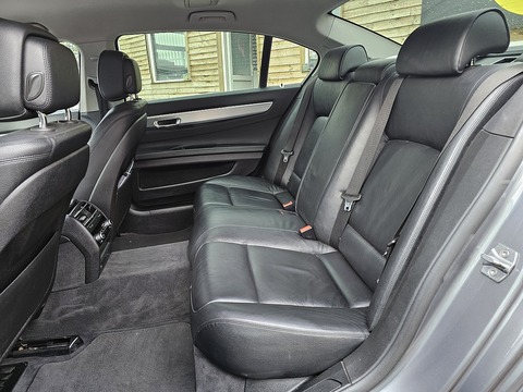 3.0 730Ld SE Saloon 4dr Diesel Auto Euro 5 (s/s) (258 ps) Saloon Automatic Diesel