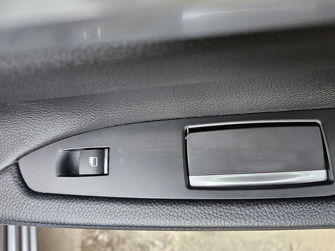 3.0 730Ld SE Saloon 4dr Diesel Auto Euro 5 (s/s) (258 ps) Saloon Automatic Diesel