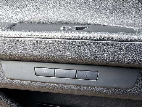 3.0 730Ld SE Saloon 4dr Diesel Auto Euro 5 (s/s) (258 ps) Saloon Automatic Diesel