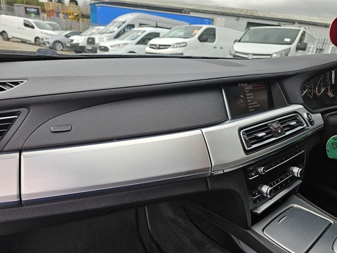 3.0 730Ld SE Saloon 4dr Diesel Auto Euro 5 (s/s) (258 ps) Saloon Automatic Diesel