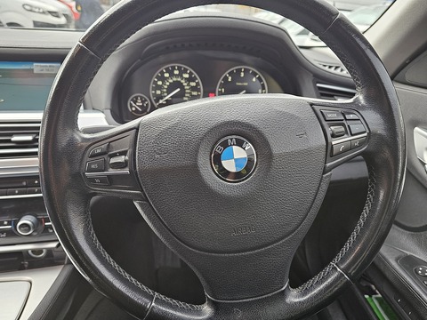 3.0 730Ld SE Saloon 4dr Diesel Auto Euro 5 (s/s) (258 ps) Saloon Automatic Diesel