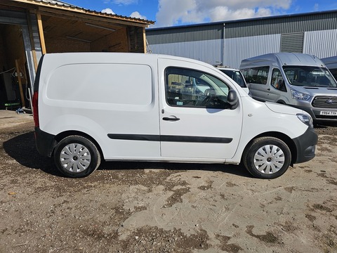 1.5 109 CDI Pure Panel Van 5dr Diesel Manual L2 Euro 6 (94 ps)