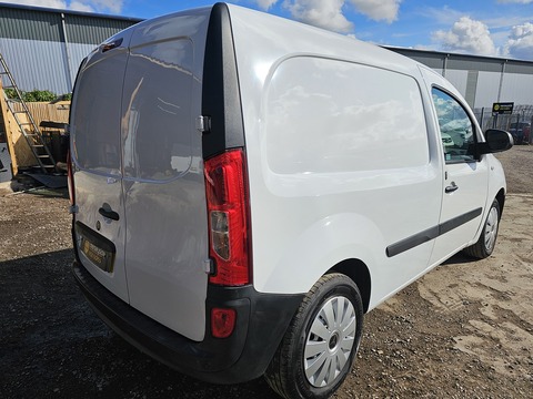 1.5 109 CDI Pure Panel Van 5dr Diesel Manual L2 Euro 6 (94 ps)