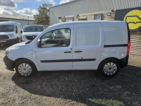 1.5 109 CDI Pure Panel Van 5dr Diesel Manual L2 Euro 6 (94 ps)