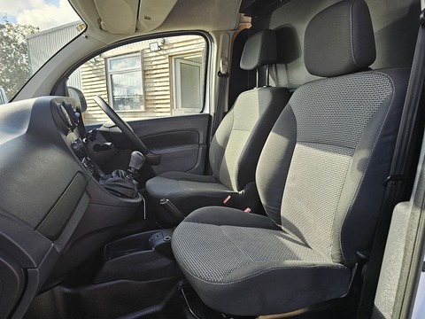 1.5 109 CDI Pure Panel Van 5dr Diesel Manual L2 Euro 6 (94 ps)