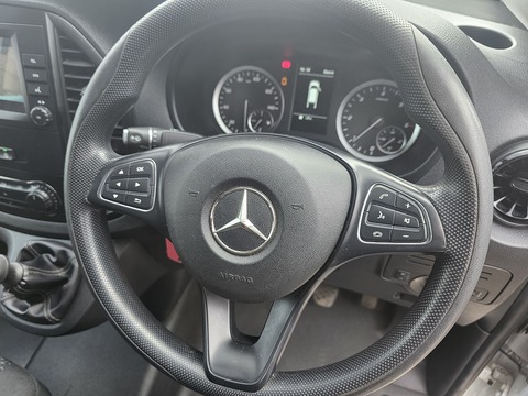 1.7 110 CDI Progressive Panel Van 5dr Diesel Manual FWD L2 Euro 6 (s/s) (LWB) (102 ps)