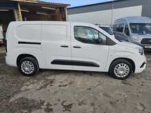 Vauxhall Combo 1.5 Turbo D 2300 Sportive Panel Van 6dr Diesel Manual L2 H1 Euro 6 (100 ps) 