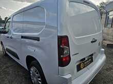 Vauxhall Combo 1.5 Turbo D 2300 Sportive Panel Van 6dr Diesel Manual L2 H1 Euro 6 (100 ps) 