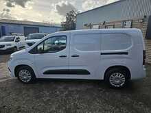 Vauxhall Combo 1.5 Turbo D 2300 Sportive Panel Van 6dr Diesel Manual L2 H1 Euro 6 (100 ps) 