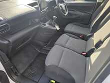 Vauxhall Combo 1.5 Turbo D 2300 Sportive Panel Van 6dr Diesel Manual L2 H1 Euro 6 (100 ps) 