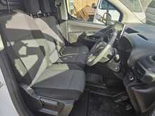 Vauxhall Combo 1.5 Turbo D 2300 Sportive Panel Van 6dr Diesel Manual L2 H1 Euro 6 (100 ps) 