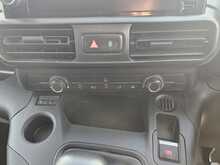 Vauxhall Combo 1.5 Turbo D 2300 Sportive Panel Van 6dr Diesel Manual L2 H1 Euro 6 (100 ps) 