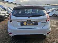 Ford Fiesta Van 1.6 TDCi ECOnetic II Panel Van 3dr Diesel Manual (87 g/km, 94 bhp) 