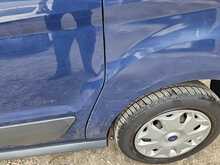 Ford Transit Connect 1.5 TDCi 240 Trend Panel Van 5dr Diesel Manual L2 H1 (124 g/km, 99 bhp) 