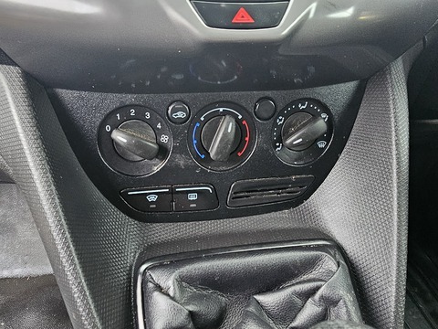 1.5 TDCi 240 Trend Panel Van 5dr Diesel Manual L2 H1 (124 g/km, 99 bhp)