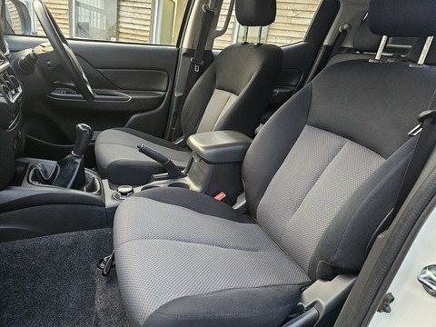 2.2 DI-D DC 4Life Pickup Double Cab 4dr Diesel Manual 4WD Euro 6 (s/s) (150 ps)