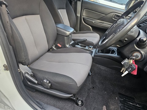 2.2 DI-D DC 4Life Pickup Double Cab 4dr Diesel Manual 4WD Euro 6 (s/s) (150 ps)