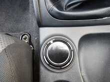 Mitsubishi L200 2.2 DI-D DC 4Life Pickup Double Cab 4dr Diesel Manual 4WD Euro 6 (s/s) (150 ps) 