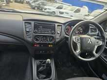 Mitsubishi L200 2.2 DI-D DC 4Life Pickup Double Cab 4dr Diesel Manual 4WD Euro 6 (s/s) (150 ps) 