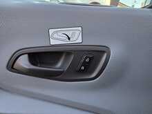 Ford Transit 2.2 TDCi 460 HDT Trend Minibus 5dr Diesel Manual L4 H3 (18 seats) (196 g/km, 123 bhp) 