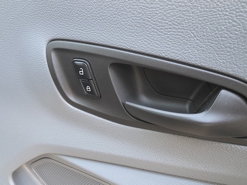 2.2 TDCi 460 HDT Trend Minibus 5dr Diesel Manual L4 H3 (18 seats) (196 g/km, 123 bhp)