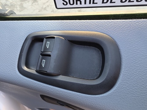 2.2 TDCi 460 HDT Trend Minibus 5dr Diesel Manual L4 H3 (18 seats) (196 g/km, 123 bhp)