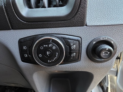 2.2 TDCi 460 HDT Trend Minibus 5dr Diesel Manual L4 H3 (18 seats) (196 g/km, 123 bhp)