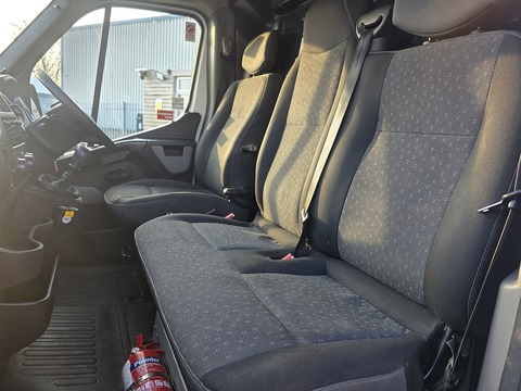 2.3 CDTi 3500 Panel Van 5dr Diesel Manual FWD L2 H2 Euro 6 (130 ps)