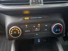 Ford Focus 1.5 EcoBlue Active Estate 5dr Diesel Auto Euro 6 (s/s) (120 ps) 