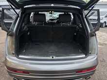 Audi Q7 3.0 TDI V6 S line Plus SUV 5dr Diesel Tiptronic quattro Euro 5 (s/s) (245 ps) 