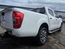 Nissan Navara 2.3 dCi Visia Pickup Double Cab 4dr Diesel Manual 4WD Euro 6 (s/s) (163 ps) 