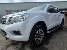 Nissan Navara 2.3 dCi Visia Pickup Double Cab 4dr Diesel Manual 4WD Euro 6 (s/s) (163 ps) 