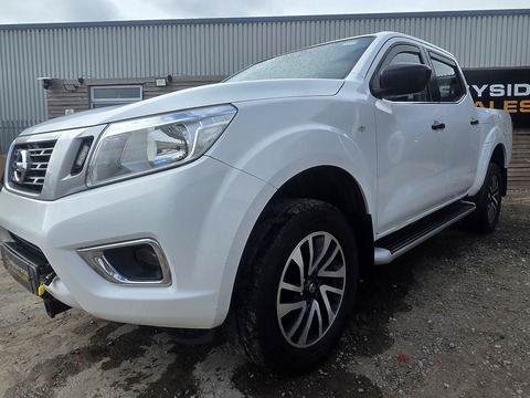 2.3 dCi Visia Pickup Double Cab 4dr Diesel Manual 4WD Euro 6 (s/s) (163 ps)