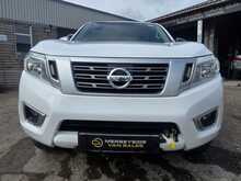Nissan Navara 2.3 dCi Visia Pickup Double Cab 4dr Diesel Manual 4WD Euro 6 (s/s) (163 ps) 