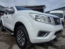 Nissan Navara 2.3 dCi Visia Pickup Double Cab 4dr Diesel Manual 4WD Euro 6 (s/s) (163 ps) 