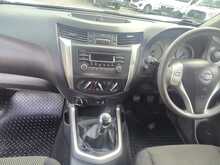 Nissan Navara 2.3 dCi Visia Pickup Double Cab 4dr Diesel Manual 4WD Euro 6 (s/s) (163 ps) 