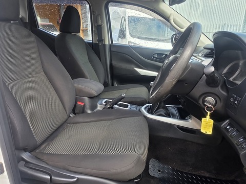 2.3 dCi Visia Pickup Double Cab 4dr Diesel Manual 4WD Euro 6 (s/s) (163 ps)