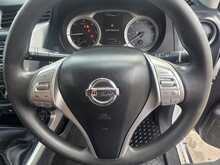 Nissan Navara 2.3 dCi Visia Pickup Double Cab 4dr Diesel Manual 4WD Euro 6 (s/s) (163 ps) 