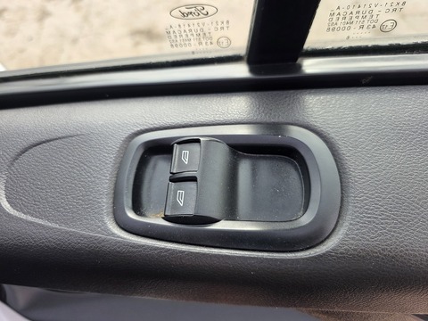 2.2 TDCi 270 ECOnetic Panel Van 5dr Diesel Manual L1 H1 (162 g/km, 98 bhp)