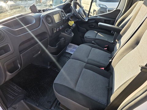  Chassis Cab 2.3 Manual Diesel