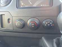 Renault Trucks Master Chassis Cab 2.3 Manual Diesel 