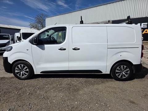 1.6 BlueHDi 1000 Professional Standard Panel Van 6dr Diesel Manual MWB Euro 6 (s/s) (115 ps)